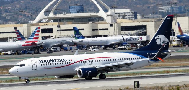 Boeing 737-800 (XA-AMM)
