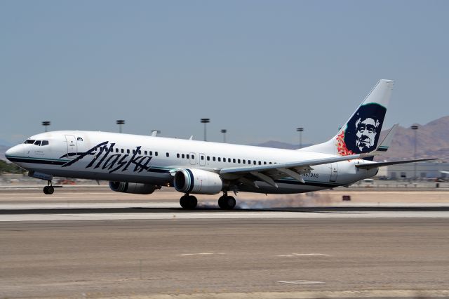 Boeing 737-800 (N579AS)