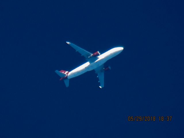 Airbus A320 (N282VA)