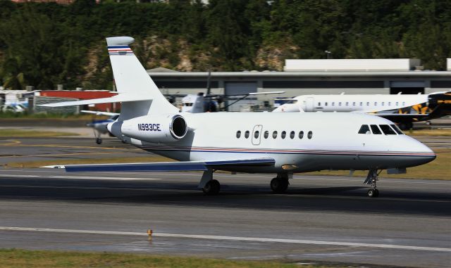 Dassault Falcon 2000 (N993CE)