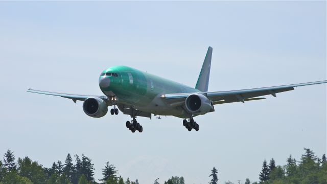 Boeing 777-200 (JA742A) - BOE592 on final approach to runway 34L to complete its maiden flight test to KMWH on 5/7/12.