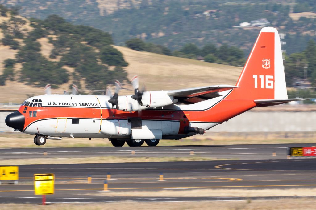 Lockheed C-130 Hercules —