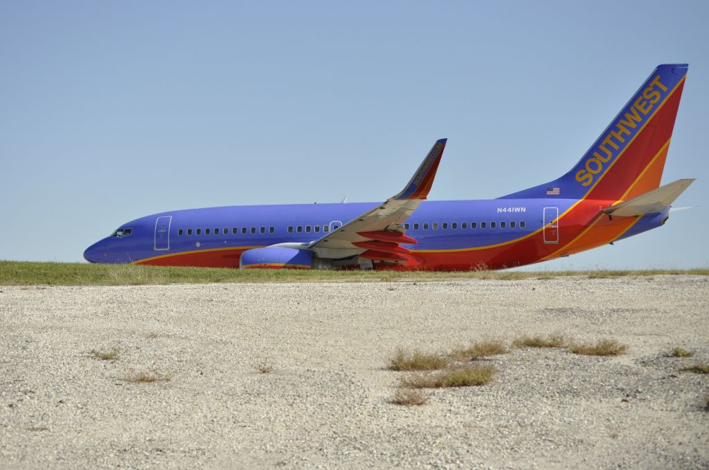 N441WN —