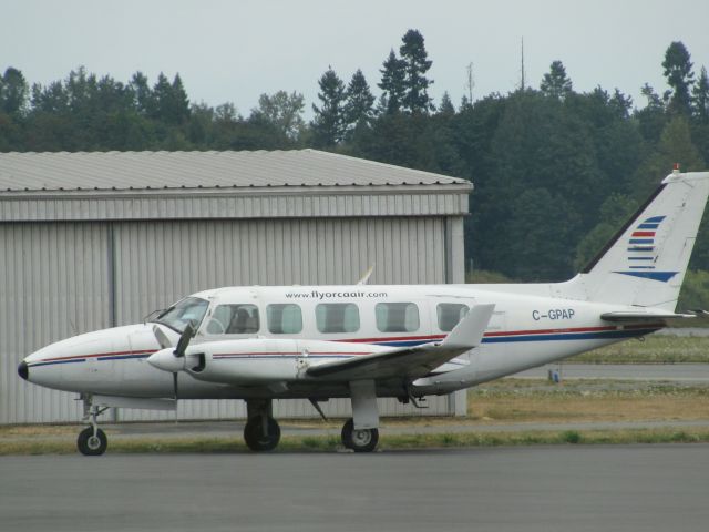 Piper Navajo (C-GPAP)