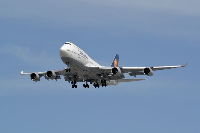 Boeing 747-400 (D-ABVO)