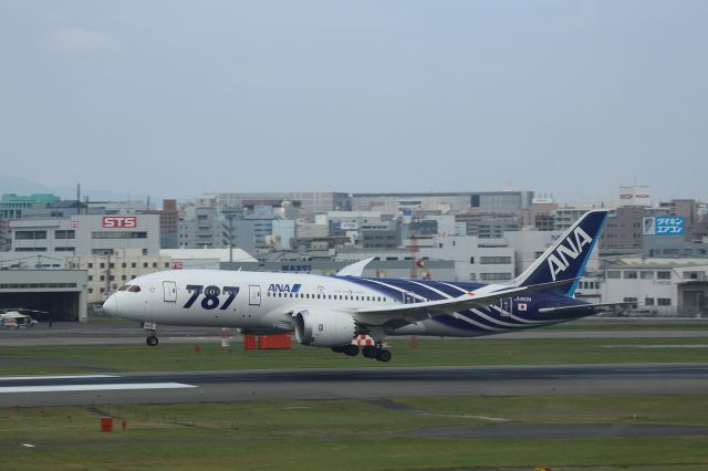 Boeing 787-8 (JA802A)