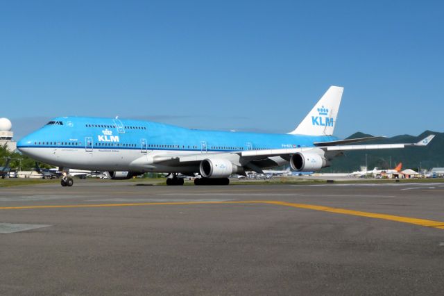 Boeing 747-400 (PH-BFB)