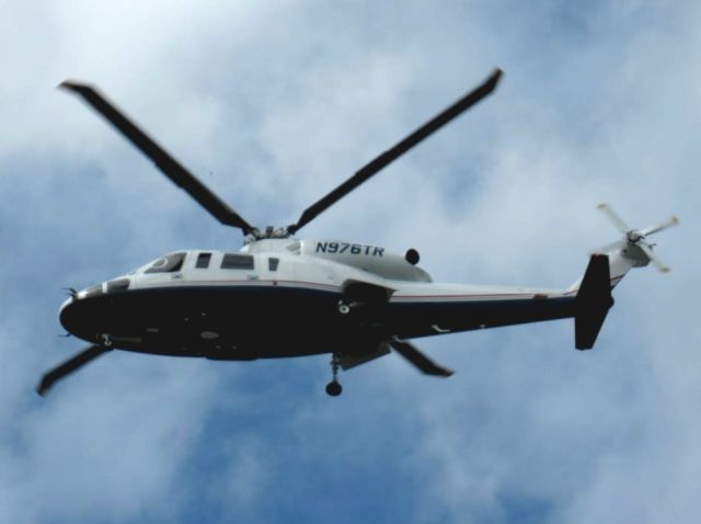 Sikorsky S-76 (N976TR)