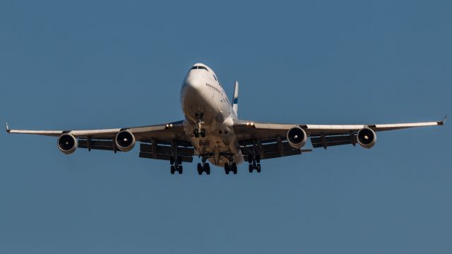 Boeing 747-400 (4X-ELE)