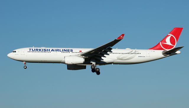 Airbus A330-300 (TC-JNK)