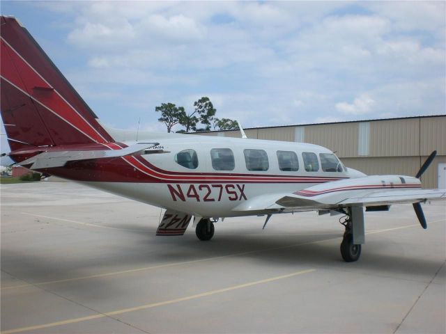 Piper Navajo (N427SX)