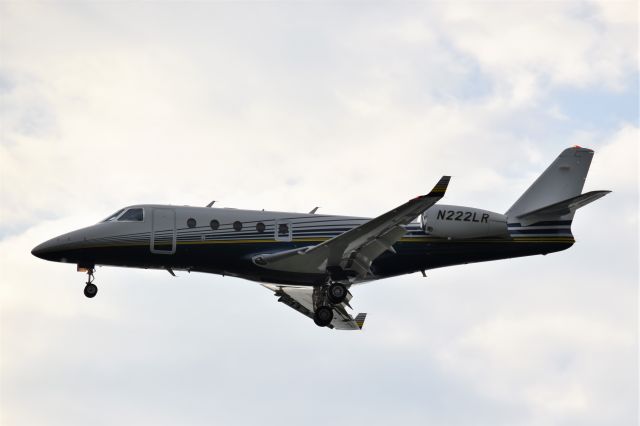 IAI Gulfstream G100 (N222LR)