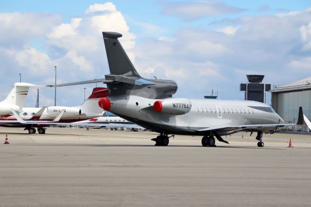 Dassault Falcon 7X (N777SJ)