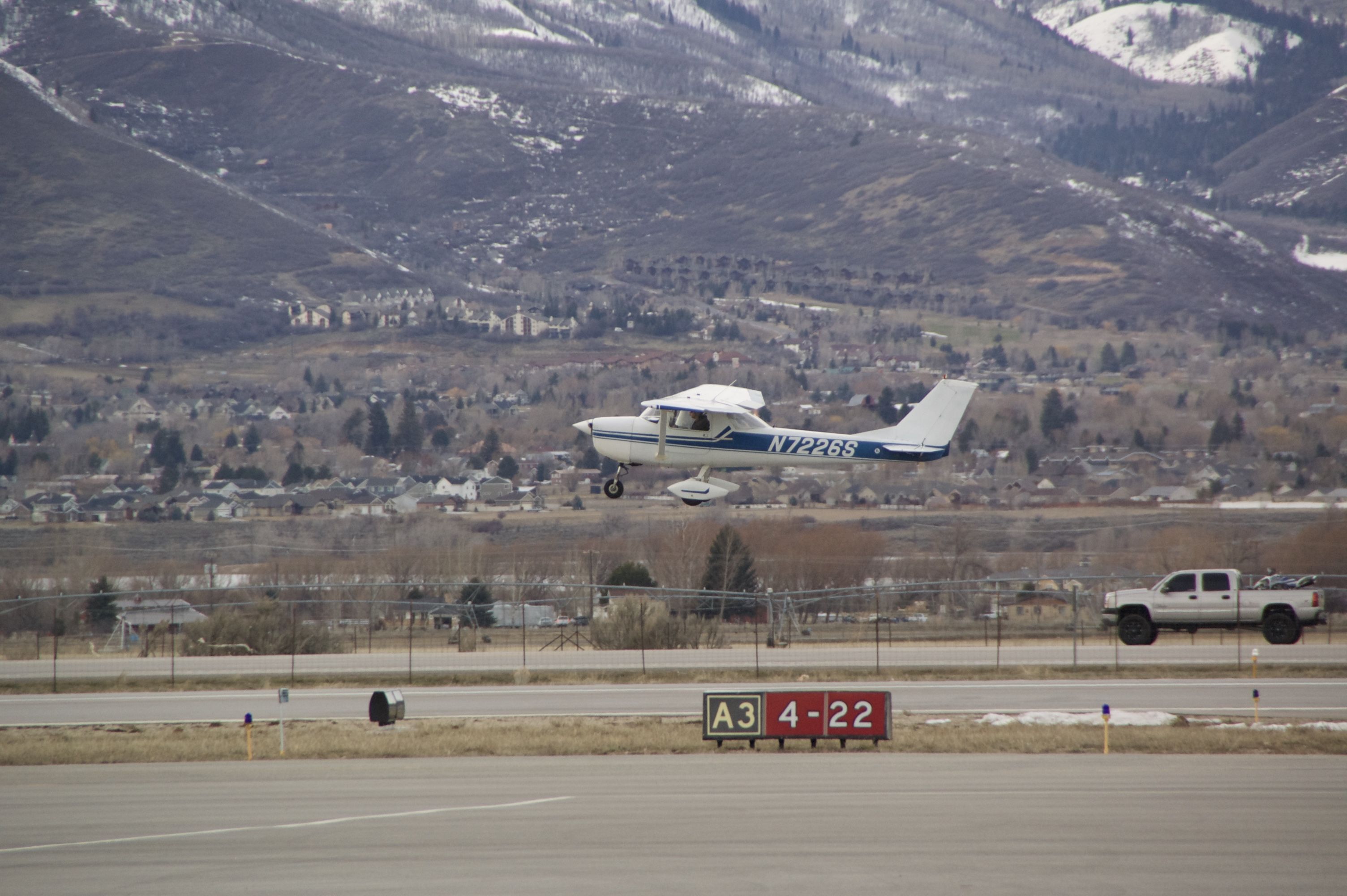 Cessna Commuter (N7226S)