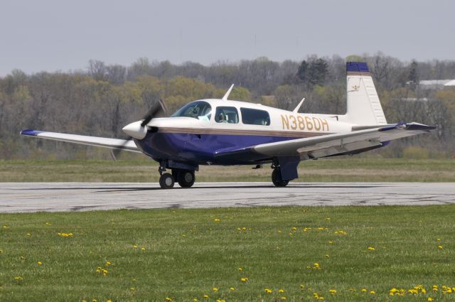 Mooney M-20 (N3860H) - Seen at KFDK on 4/18/2009.