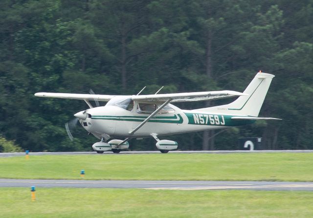 Cessna Skylane (N5759J)