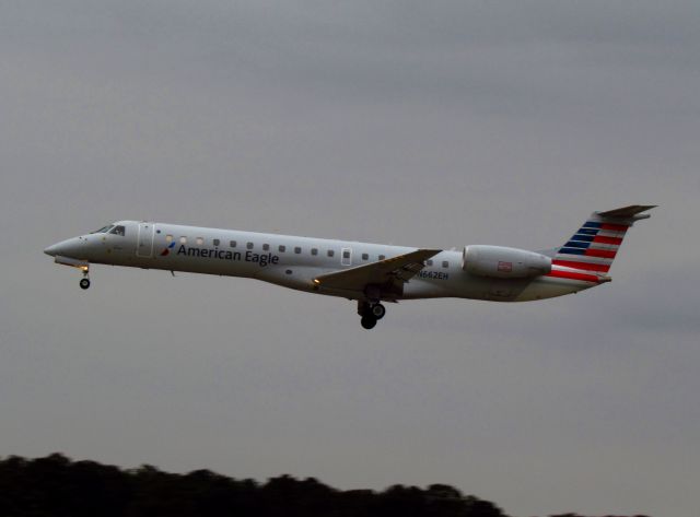 Embraer ERJ-145 (N662EH)