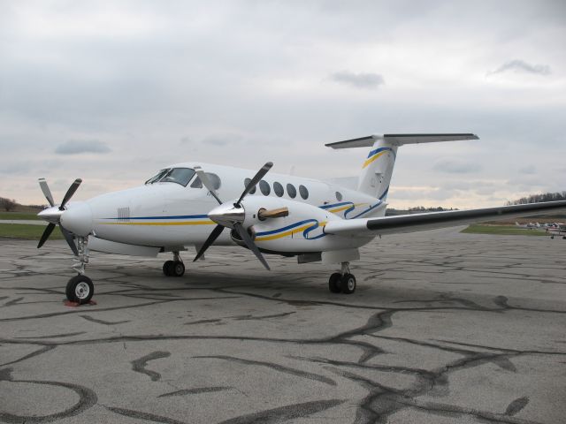 N509FP — - Beechcraft King Air 200 Parked on the main flight ramp at FBO York Aviation