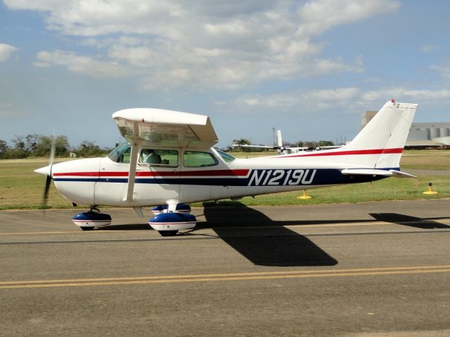 Cessna Skyhawk (N1219U)