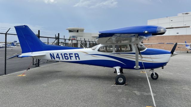 Cessna Skyhawk (N416ER) - 7/18/22 - 172S11444 retired ERAU a/c. Wearing N416FR but still registered as N416ER.