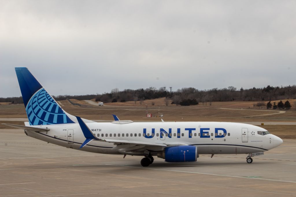 Boeing 737-700 (N14731) - This 737-7 was retrofitted with the scimitar winglets.