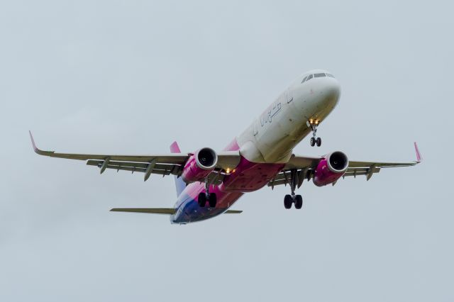 Airbus A321 (G-WUKH) - Spotting RZE