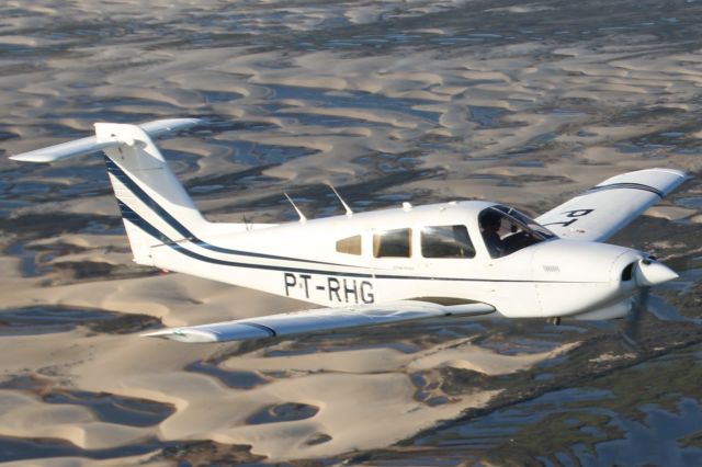 Piper Turbo Arrow 4 (PT-RHG)