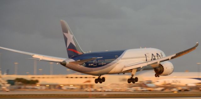 Boeing 787-8 (CC-BBI)