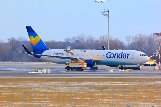 BOEING 767-300 (D-ABUF)