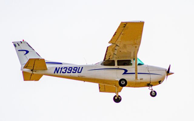 Cessna Skyhawk (N1399U)