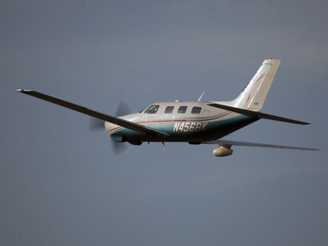 Piper Malibu Mirage (N456BK) - Take off runway 26.