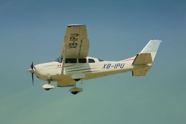 Cessna 206 Stationair (XB-IPU)