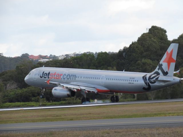 Airbus A321 (VH-VWY)