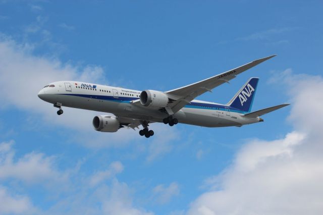 Boeing 787-9 Dreamliner (JA898A)