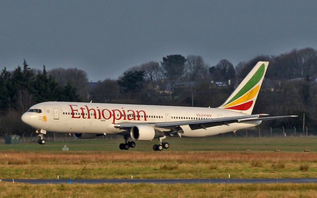 BOEING 767-300 (ET-AMQ) - ethiopian b767-3 et-amq about to land at shannon 5/1/15.