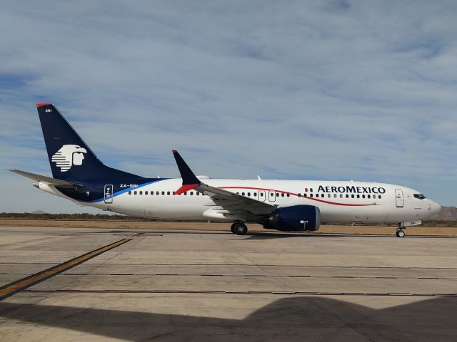 Boeing 737 MAX 8 (XA-SRI)