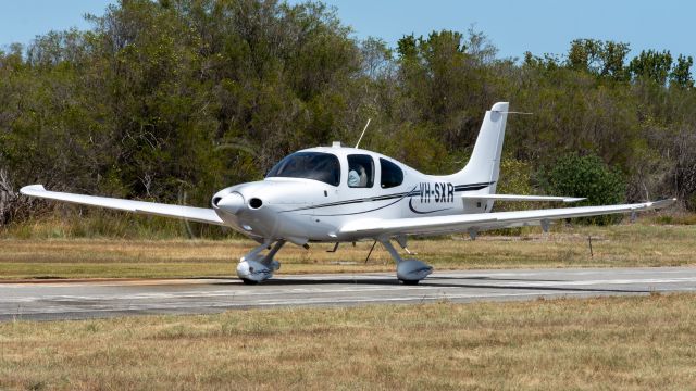 Cirrus SR-22 (VH-SXR)