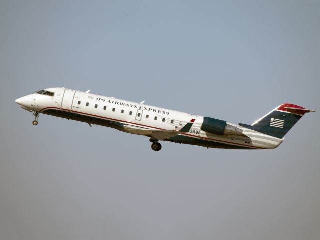 Canadair Regional Jet CRJ-200 (N443AW) - Take off runway 28.