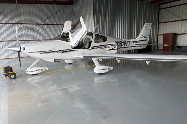 Cirrus SR-22 (N181WT)