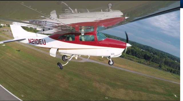 Cessna T210 Turbo Centurion (N210EU)