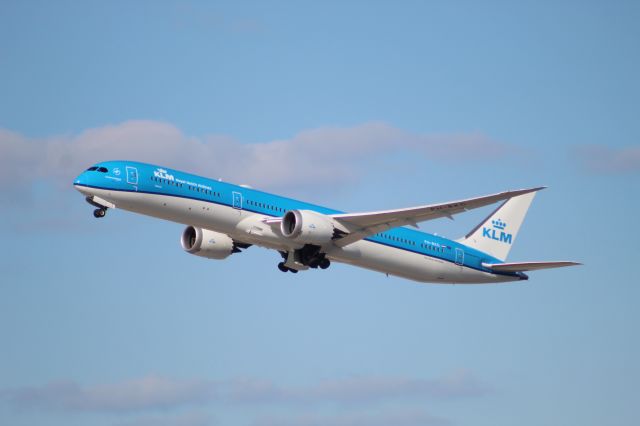 BOEING 787-10 Dreamliner (PH-BKG) - KLM 787-10 departing runway 28R at Chicago O'hare to Amsterdam