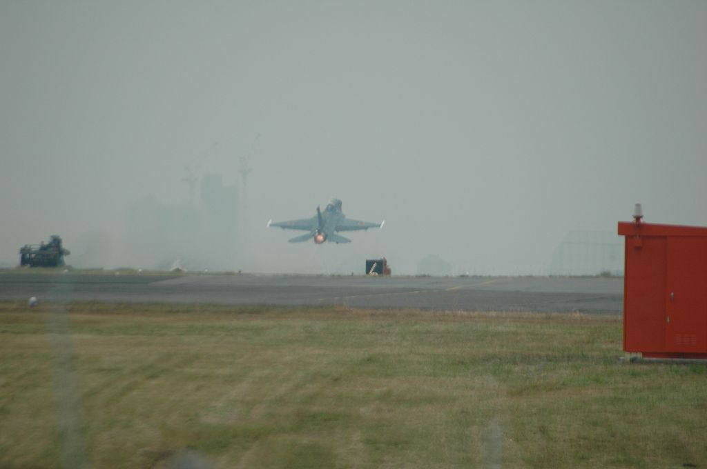 Mitsubishi F-2 (63-8102) - 03.Nov.2011  Iruma Air Show  R/W17