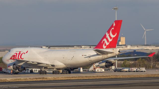 Boeing 747-200 (ER-BBB)