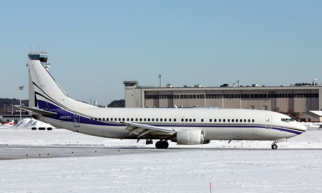 BOEING 737-400 (N801TJ)