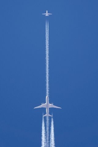 UNKNOWN — - Photographed on 10/15/23 at 10:00:39 local (Arizona or Pacific Time) at 36.998879, -112.010744. Would love it if you can identify the aircraft - they were heading east-south-east as I recall