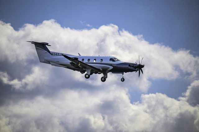 Pilatus PC-12 (N345JW) - Landing on runway 35 during 2025 Masters week.