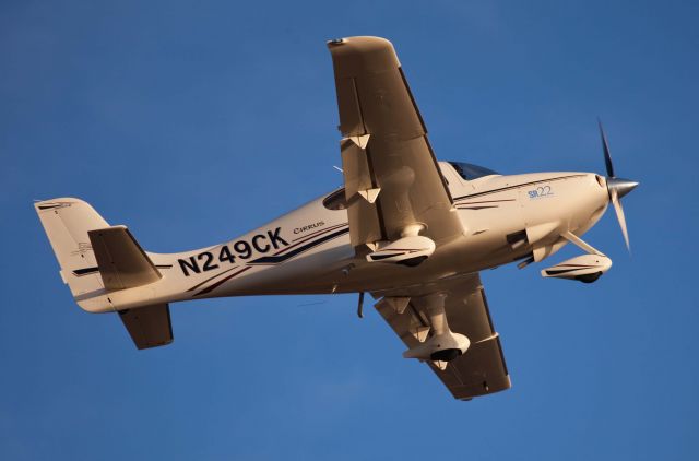 Cirrus SR-22 (N249CK)