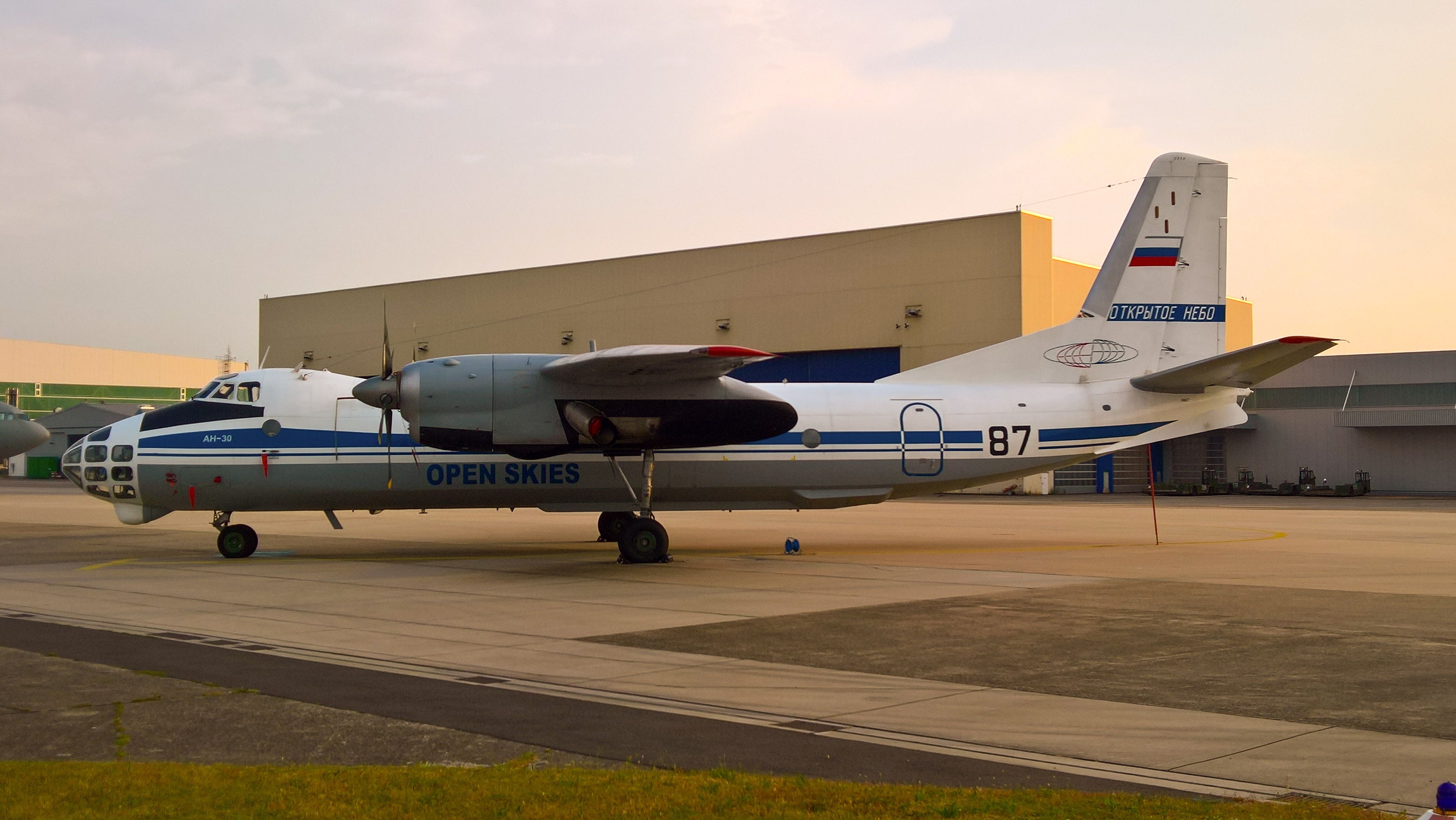 Antonov An-30 (87BLACK)