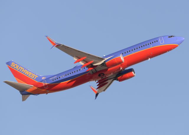Boeing 737-800 (N500WR)