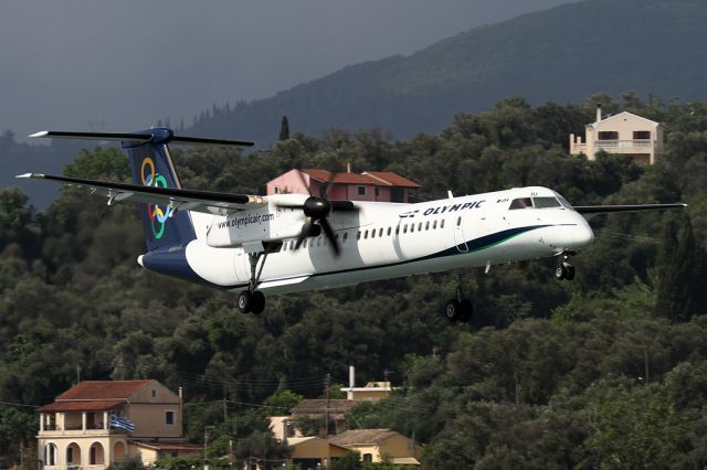 de Havilland Dash 8-400 (SX-BIU)